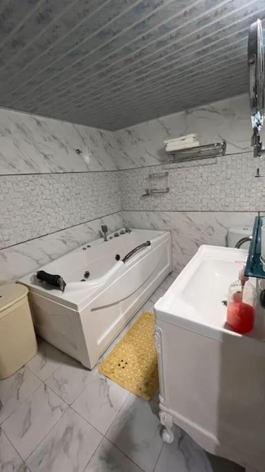 Luxurious Apartments At The Centre Of The City Samarkand Esterno foto